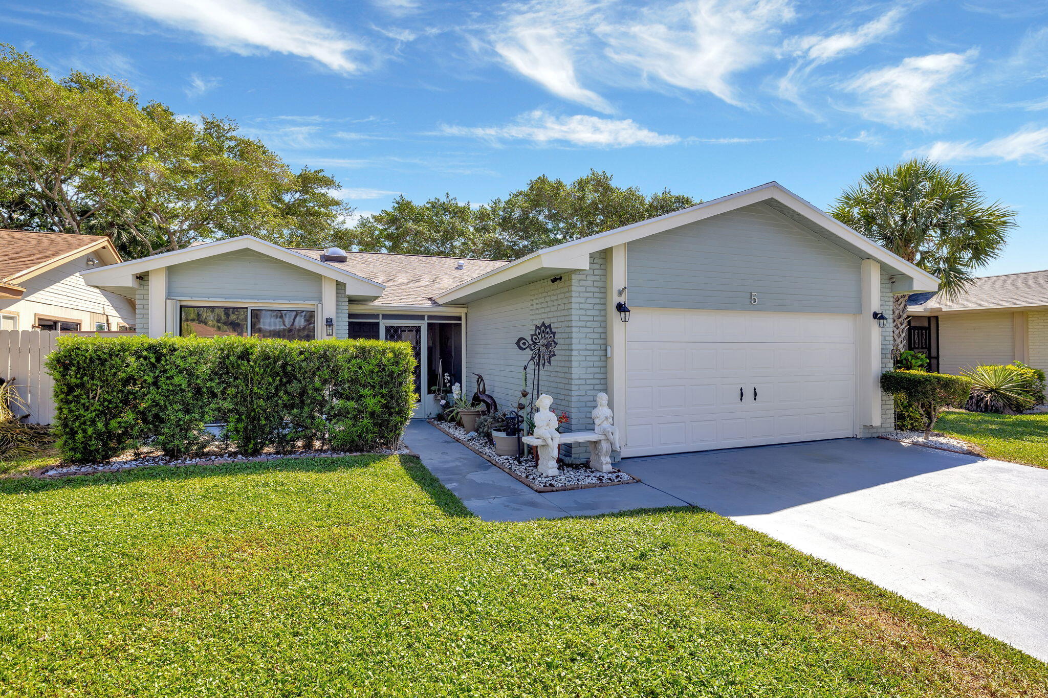 5 Danby Place, Boynton Beach, Palm Beach County, Florida - 3 Bedrooms  
2 Bathrooms - 