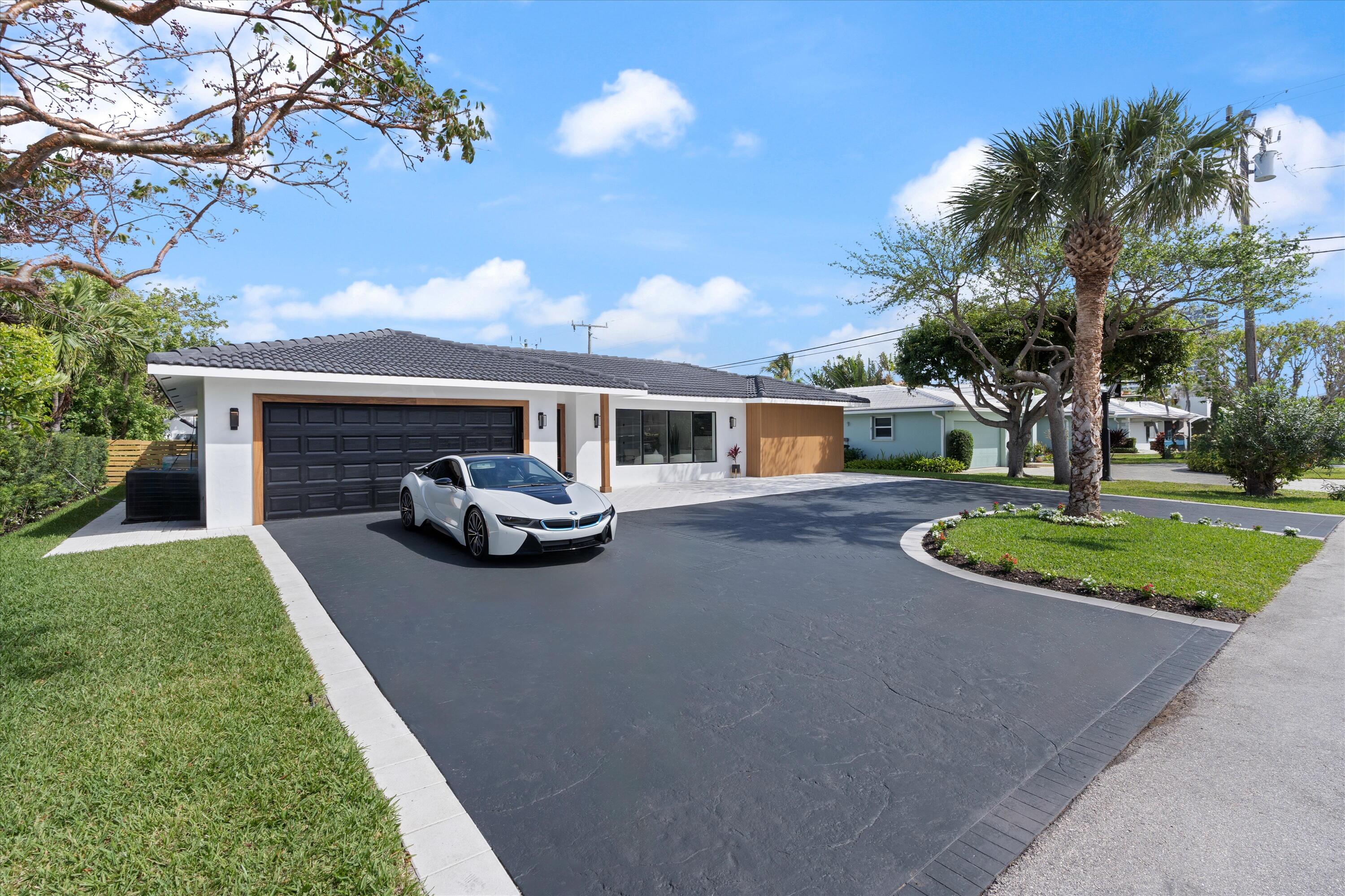 Property for Sale at 727 Granada Drive, Boca Raton, Palm Beach County, Florida - Bedrooms: 4 
Bathrooms: 4.5  - $2,445,000
