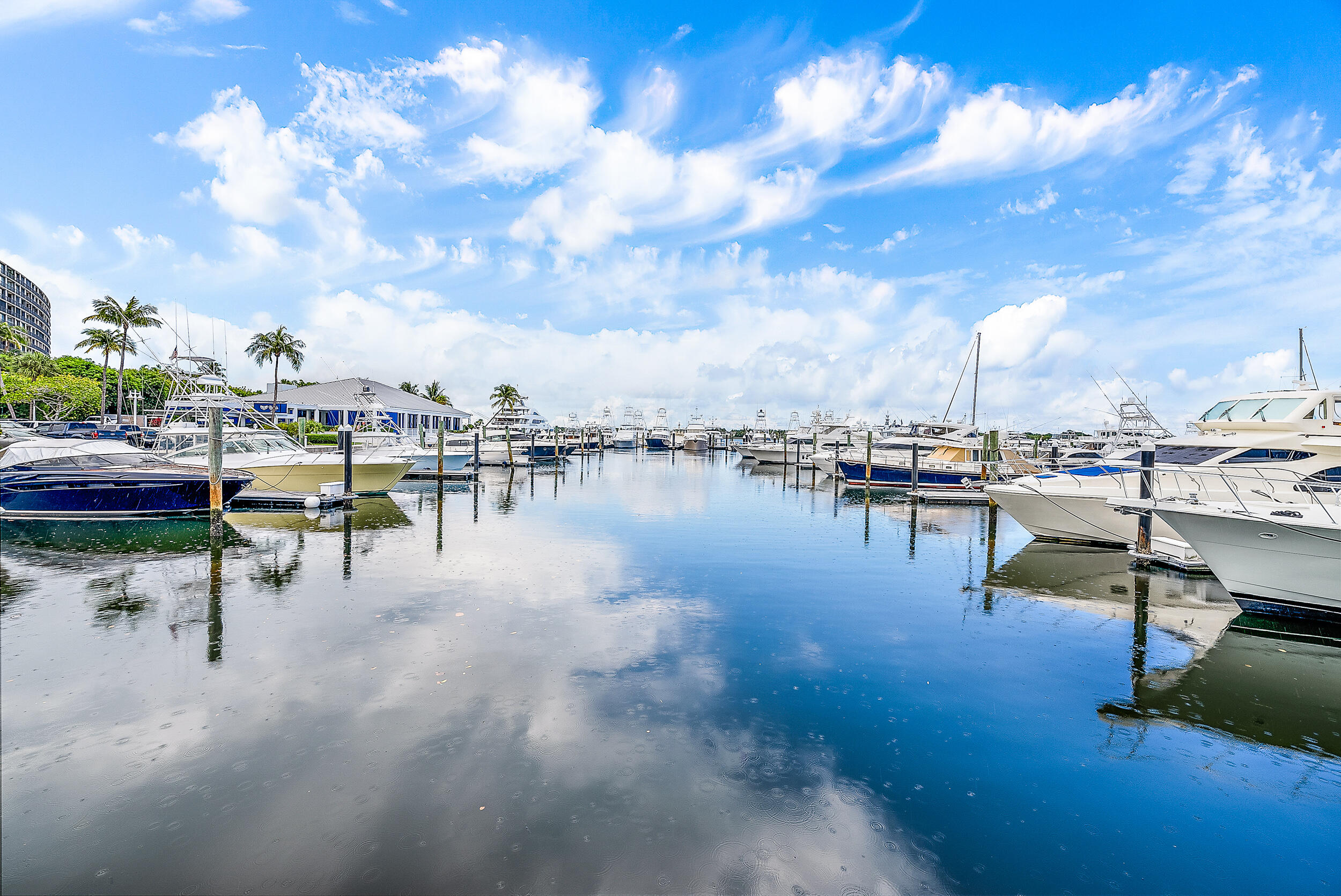 Property for Sale at 136 Lakeshore Drive 511, North Palm Beach, Miami-Dade County, Florida - Bedrooms: 2 
Bathrooms: 2  - $430,000