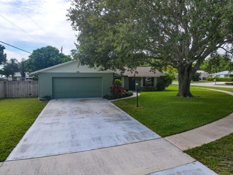 Photo of 7190 SE Hobe Terrace, Hobe Sound, FL 33455 (MLS # RX-11122055)