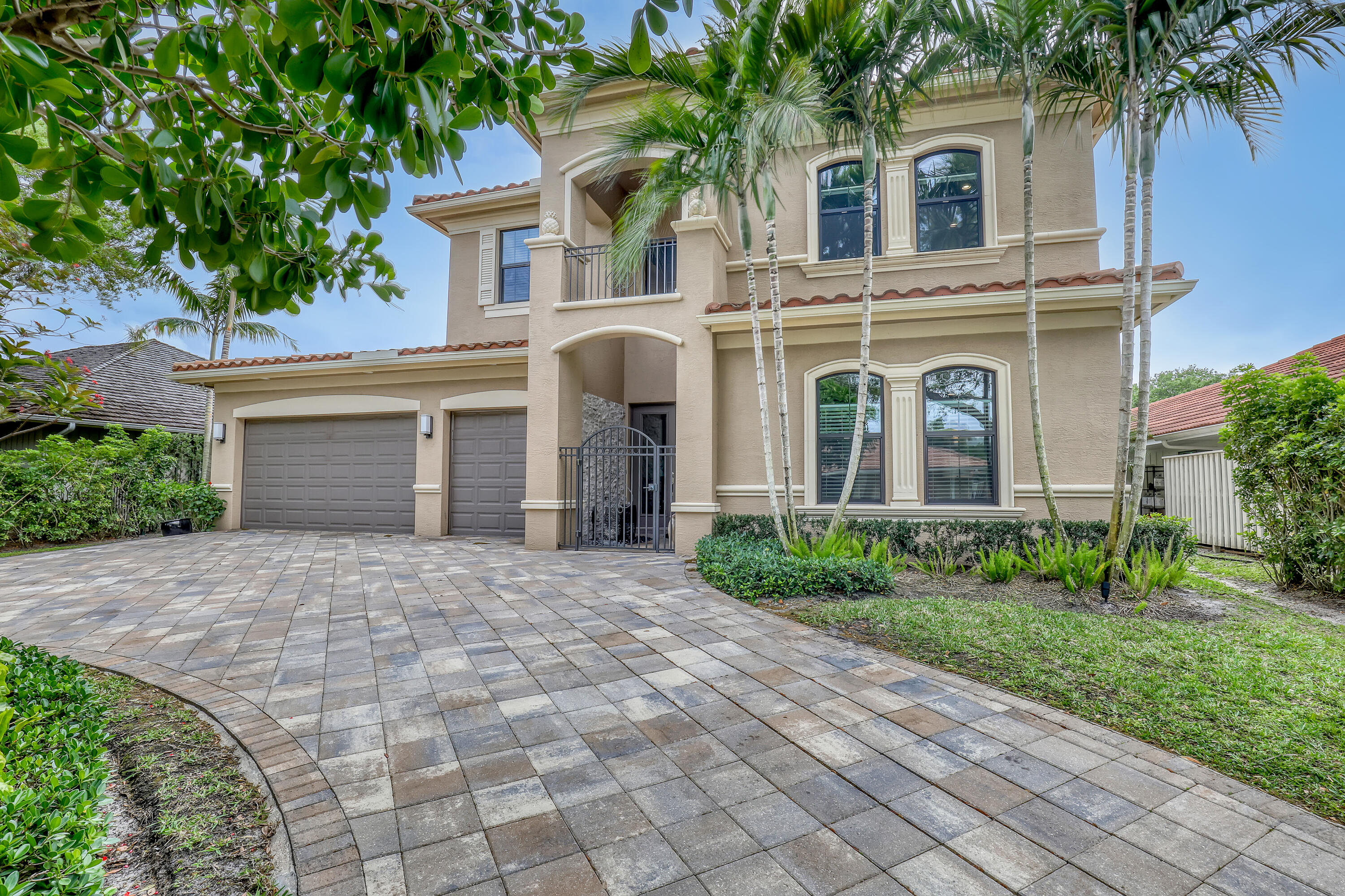 Property for Sale at 10 Kintyre Road, Palm Beach Gardens, Palm Beach County, Florida - Bedrooms: 5 
Bathrooms: 5  - $1,999,000