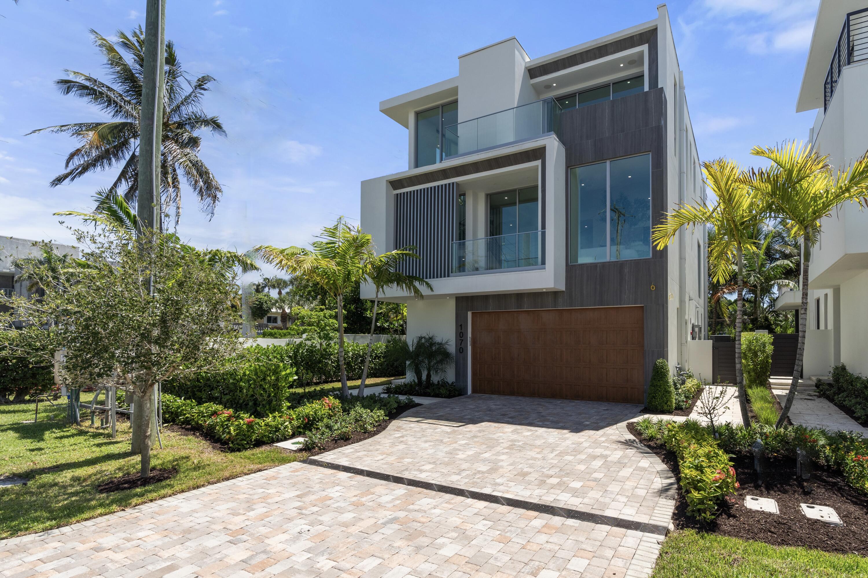 1070 Del Harbour Drive, Delray Beach, Palm Beach County, Florida - 4 Bedrooms  
4.5 Bathrooms - 