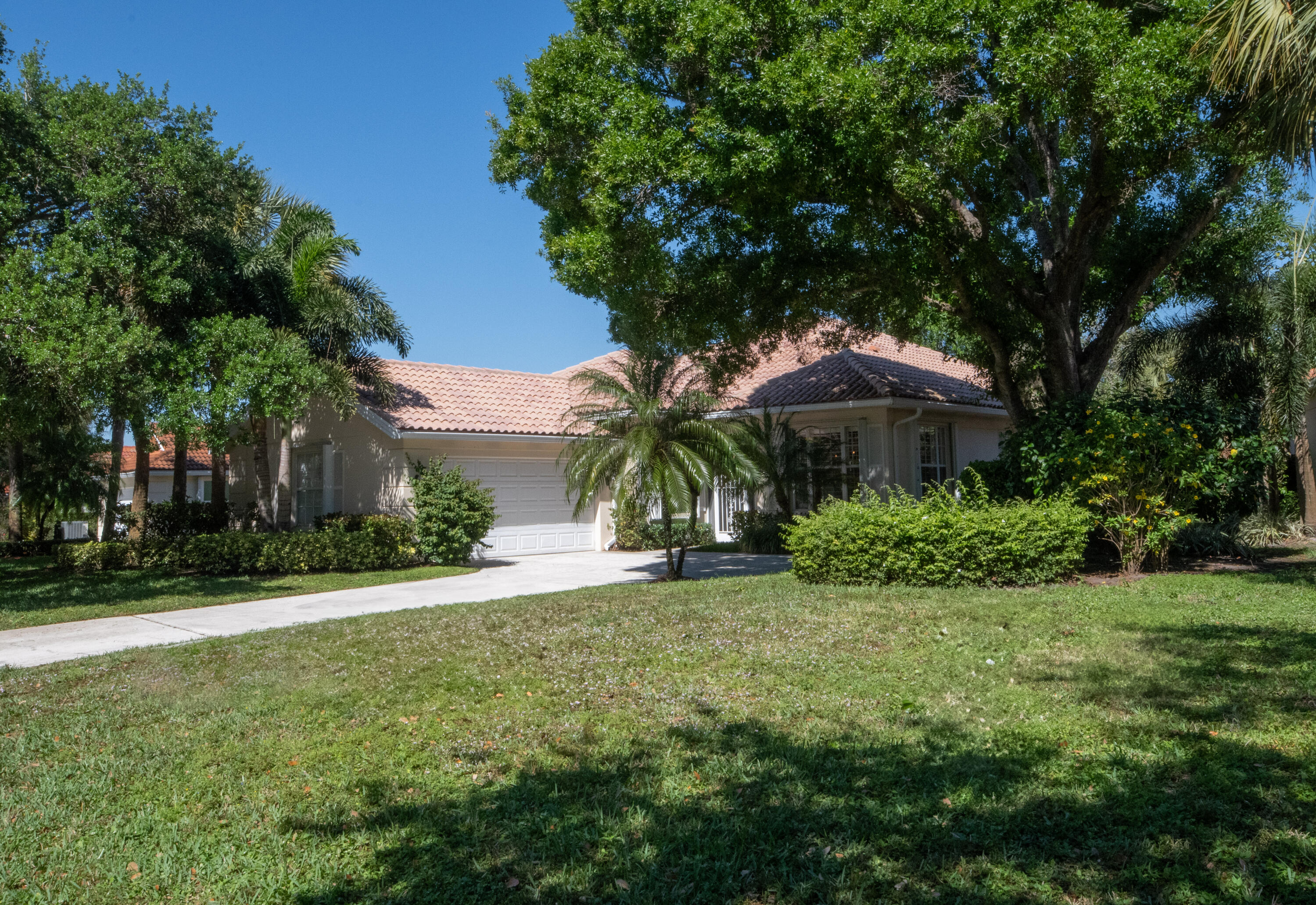 Property for Sale at 396 Kelsey Park Drive, Palm Beach Gardens, Palm Beach County, Florida - Bedrooms: 3 
Bathrooms: 2.5  - $950,000