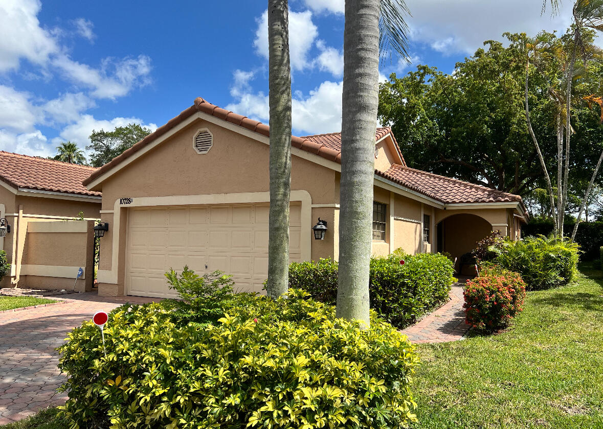 Property for Sale at 10728 Ladypalm Lane B, Boca Raton, Palm Beach County, Florida - Bedrooms: 3 
Bathrooms: 2  - $439,000