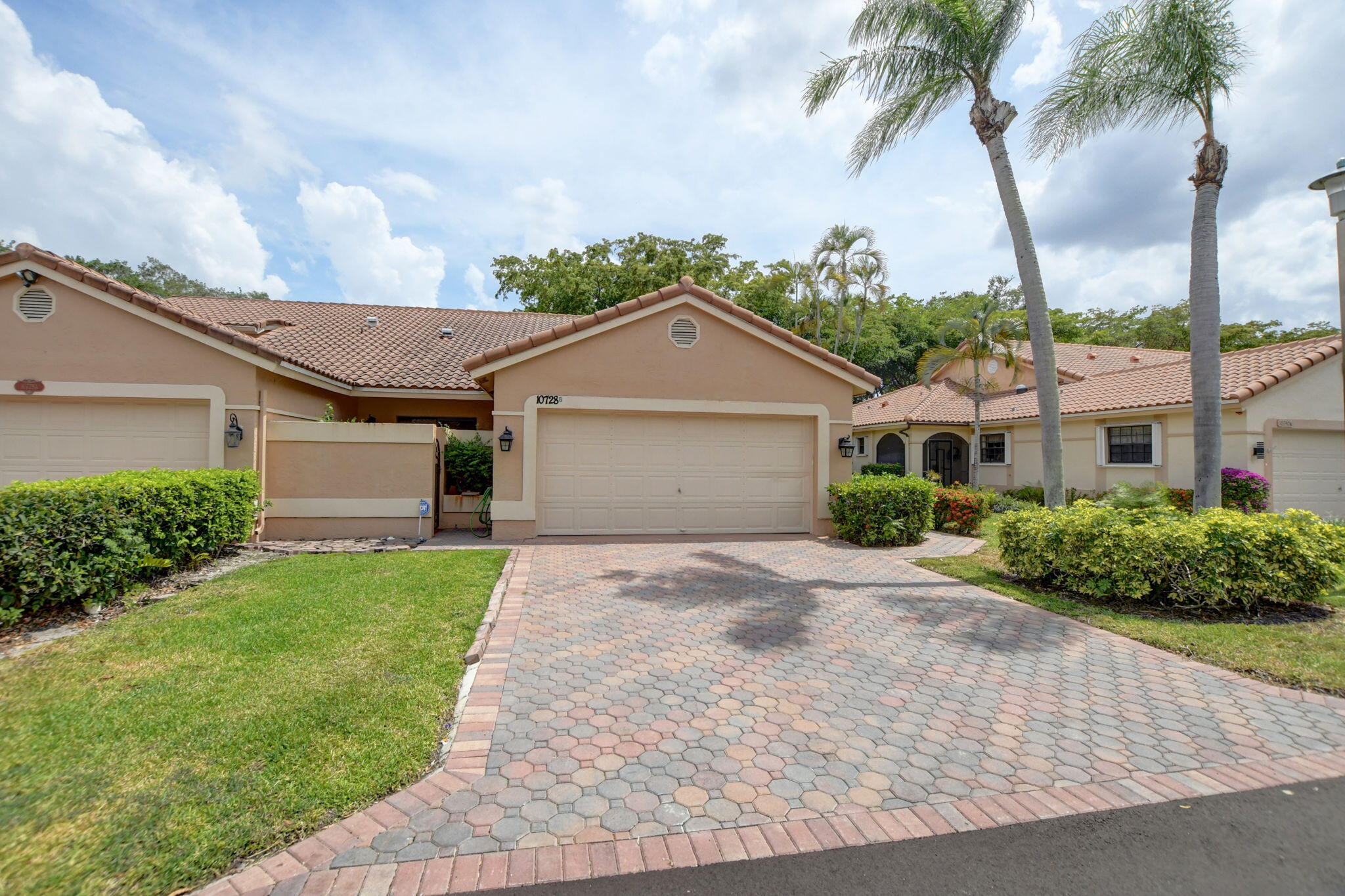 Property for Sale at 10728 Ladypalm Lane B, Boca Raton, Palm Beach County, Florida - Bedrooms: 2 
Bathrooms: 2  - $439,000