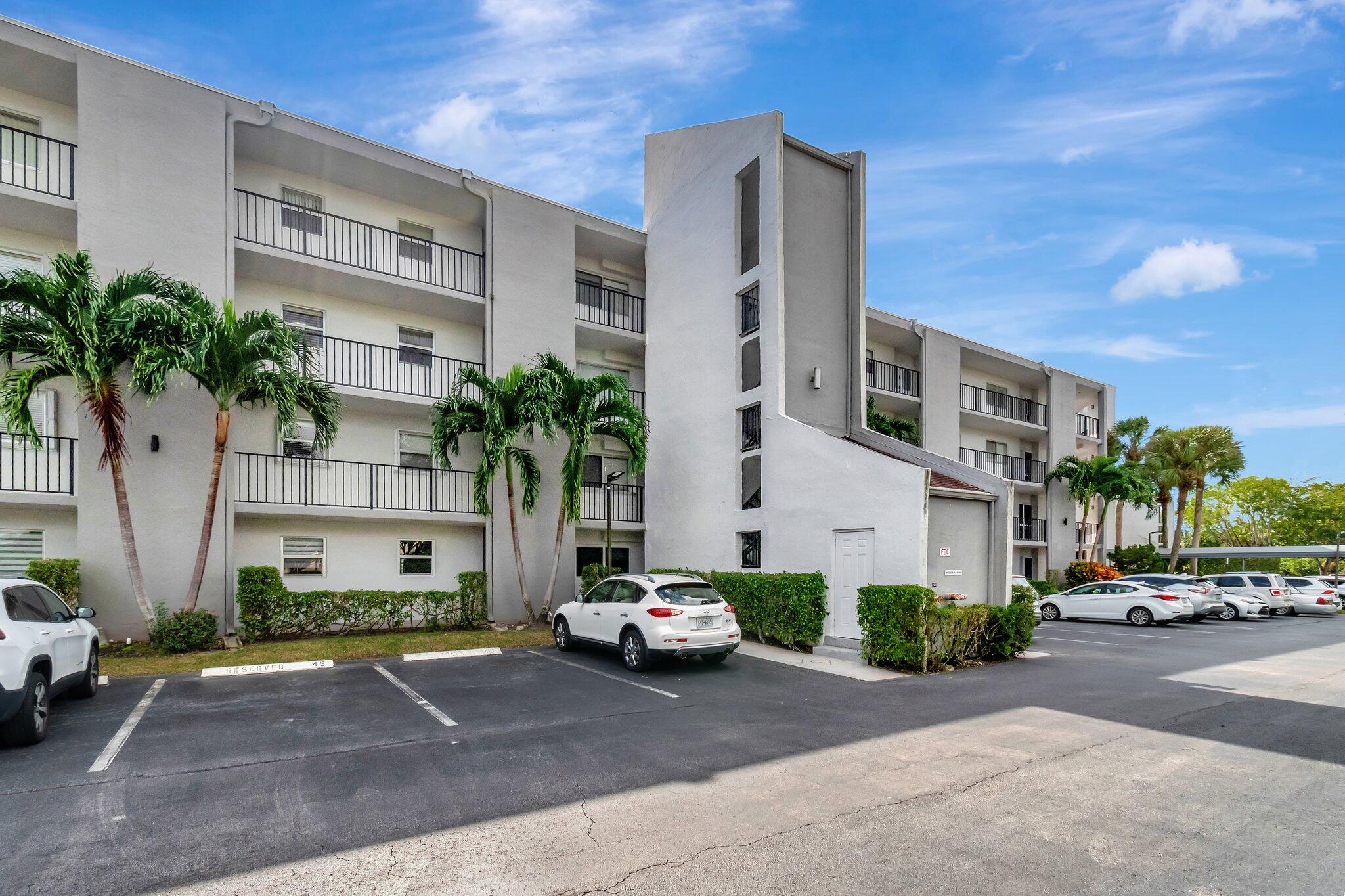 Property for Sale at 6850 10th Avenue 408, Lake Worth, Palm Beach County, Florida - Bedrooms: 2 
Bathrooms: 2  - $170,000