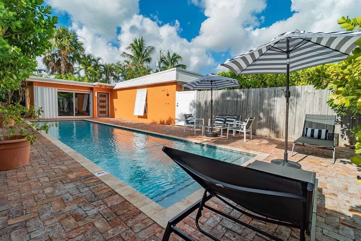 Property for Sale at 616 Claremore Drive, West Palm Beach, Palm Beach County, Florida - Bedrooms: 5 
Bathrooms: 3  - $1,799,000