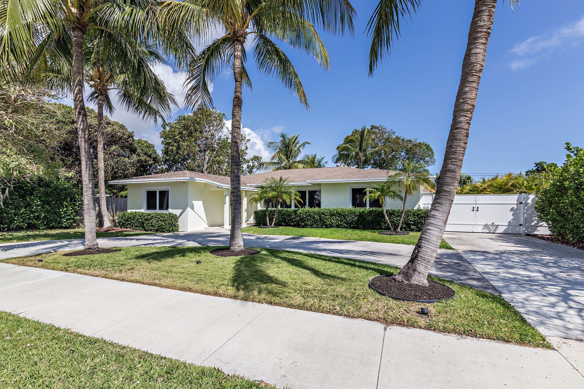 Photo 1 of 230 Columbia Drive, Lake Worth Beach, Florida, $585,000, Web #: 10703494