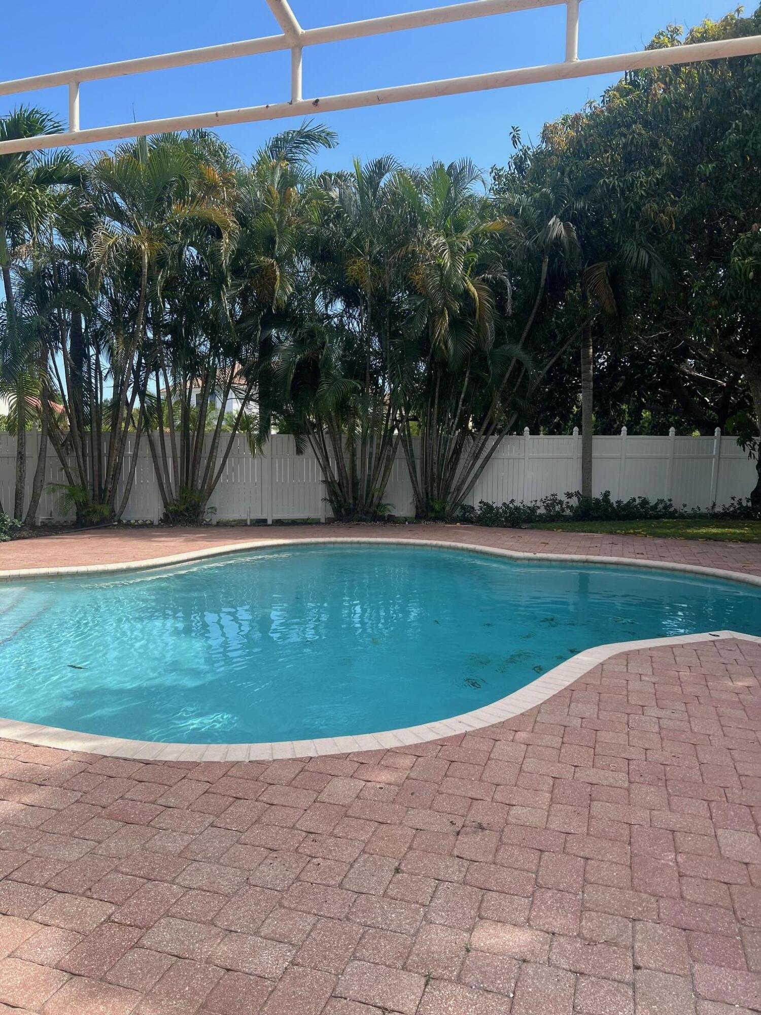 6903 Beacon Hollow Turn, Boynton Beach, Palm Beach County, Florida - 3 Bedrooms  
2.5 Bathrooms - 