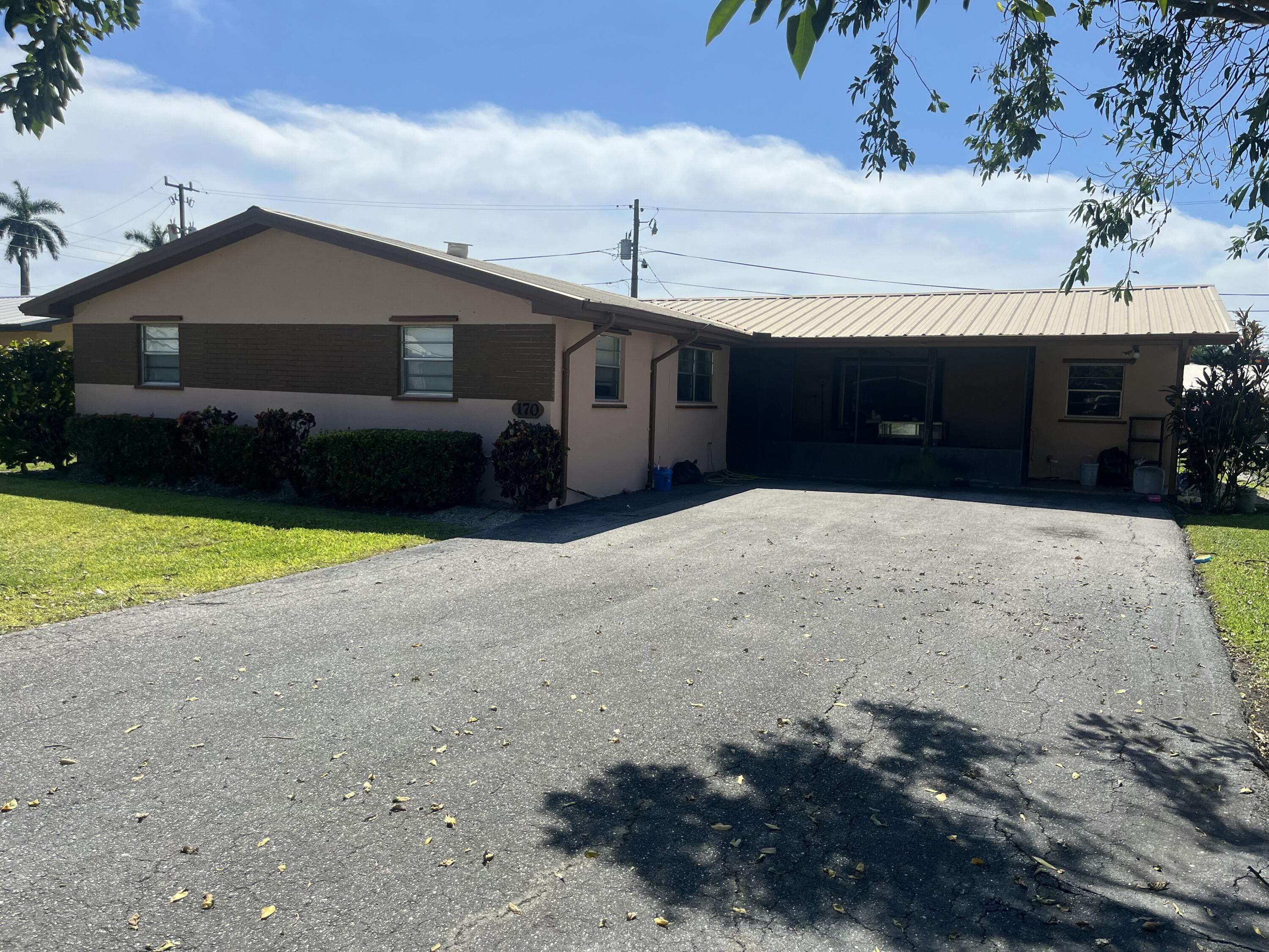 170 Home Place Court, Pahokee, Palm Beach County, Florida - 3 Bedrooms  
2 Bathrooms - 