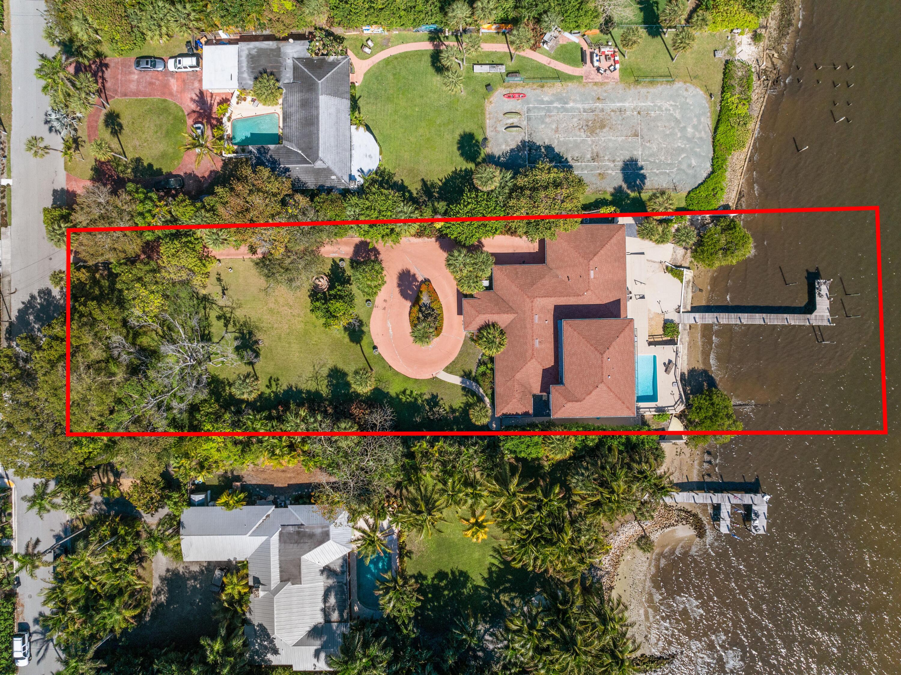 530 S Lakeside Drive, Lake Worth Beach, Palm Beach County, Florida - 4 Bedrooms  
4 Bathrooms - 