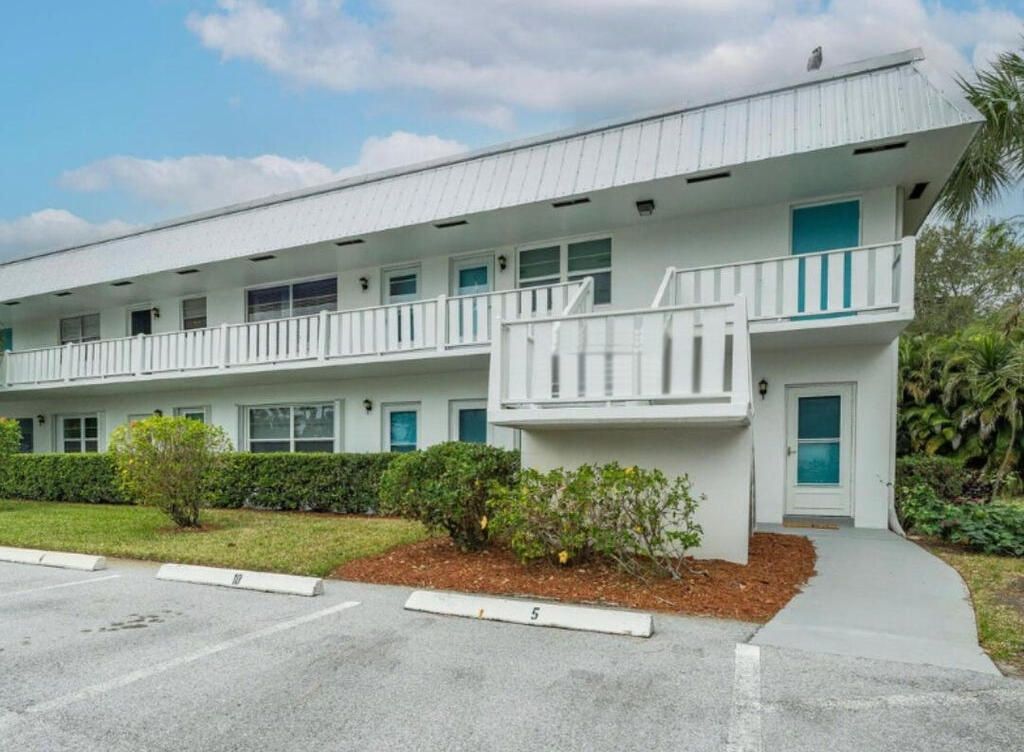 Photo of 2929 SE Ocean Boulevard #122-4, Stuart, FL 34996 (MLS # RX-11107830)