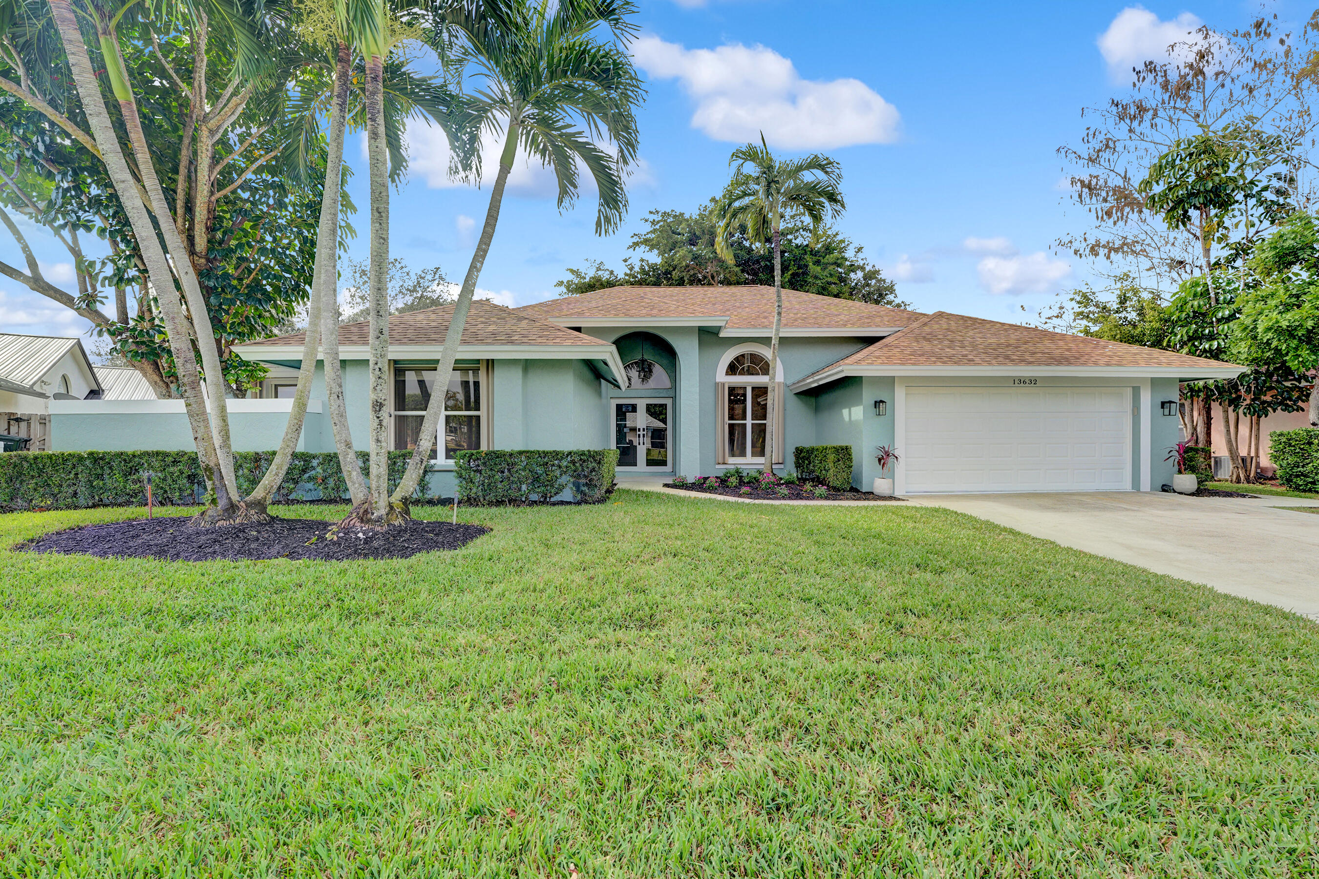 13632 Brightstone Street, Wellington, Palm Beach County, Florida - 5 Bedrooms  
4 Bathrooms - 