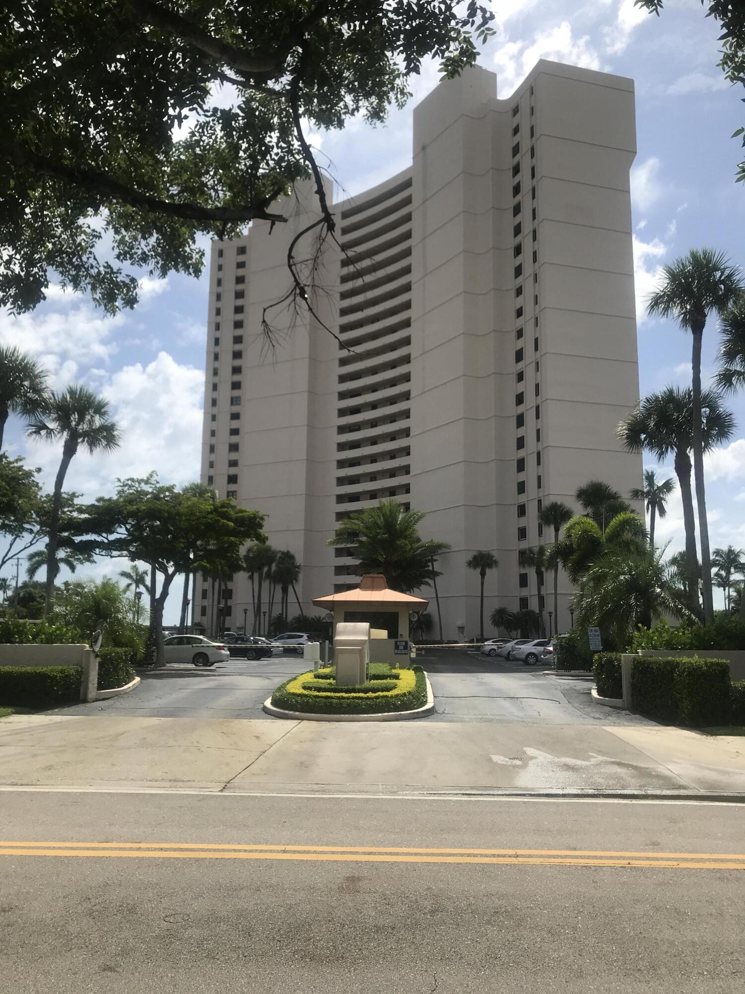 Property for Sale at 5200 N Flagler Drive Ph-1, West Palm Beach, Palm Beach County, Florida - Bedrooms: 2 
Bathrooms: 2  - $710,000