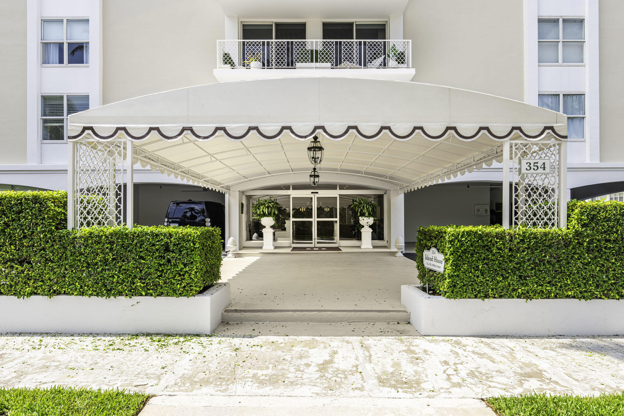 Property for Sale at 354 Chilean Avenue 3E, Palm Beach, Palm Beach County, Florida - Bedrooms: 1 
Bathrooms: 1  - $1,700,000