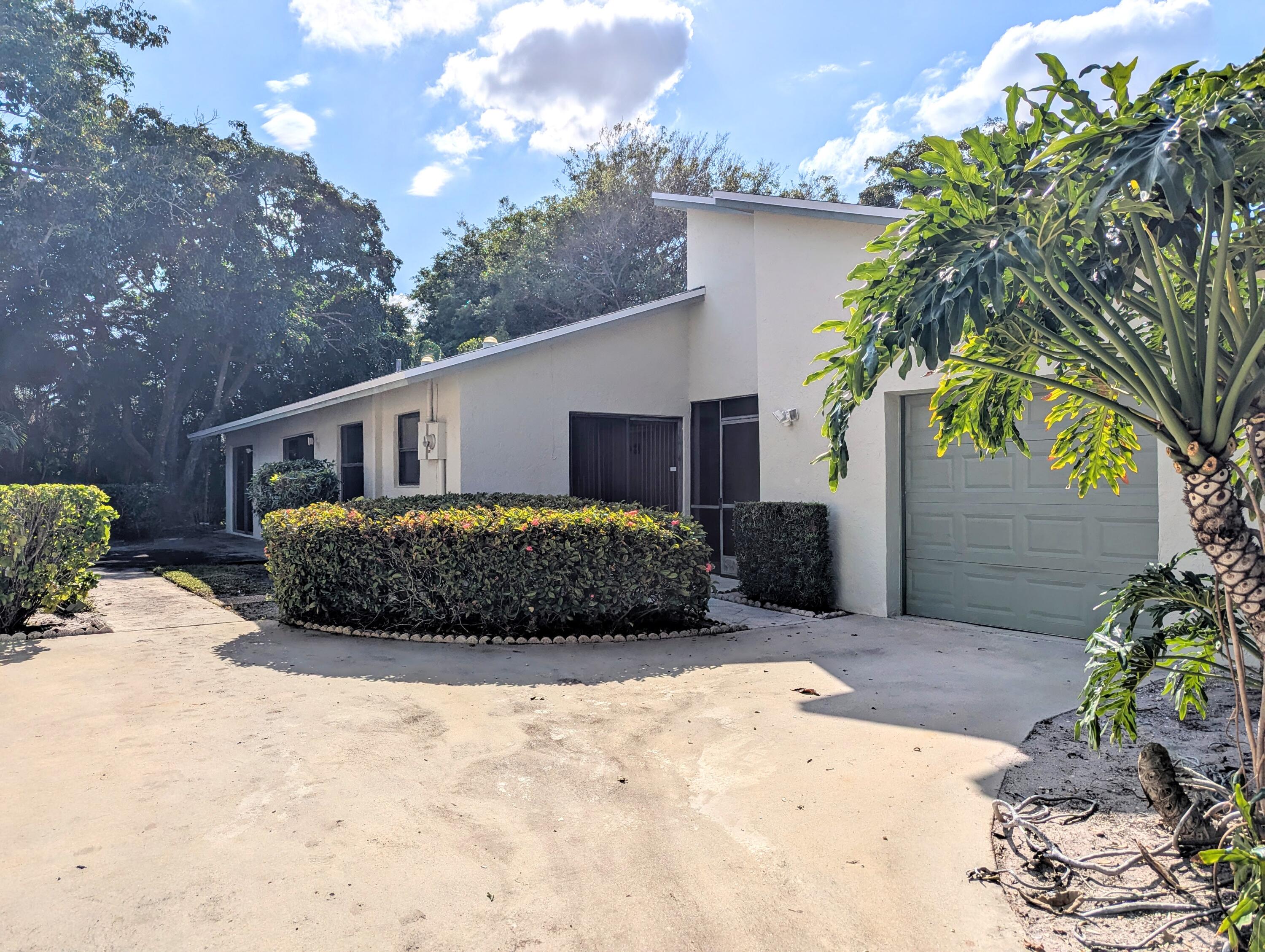 Property for Sale at 2454 Nw 9th Street, Delray Beach, Palm Beach County, Florida - Bedrooms: 2 
Bathrooms: 2  - $375,000