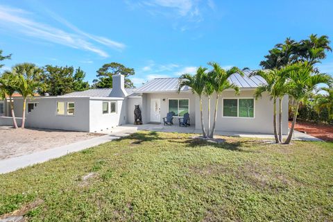 Photo of 6604 Eastview Drive, Lake Worth, FL 33462 (MLS # RX-11053244)
