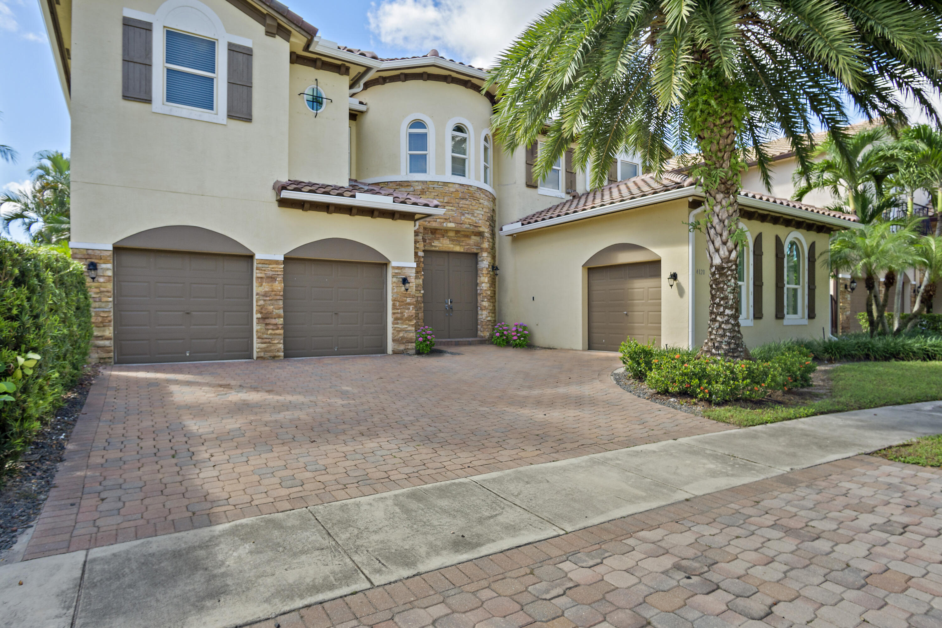 Property for Sale at 4120 Artesa Drive, Boynton Beach, Palm Beach County, Florida - Bedrooms: 5 
Bathrooms: 4.5  - $997,000