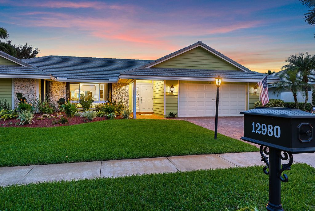 Photo of 12980 La Rochelle Circle, Palm Beach Gardens, FL 33410 (MLS # RX-10937359)