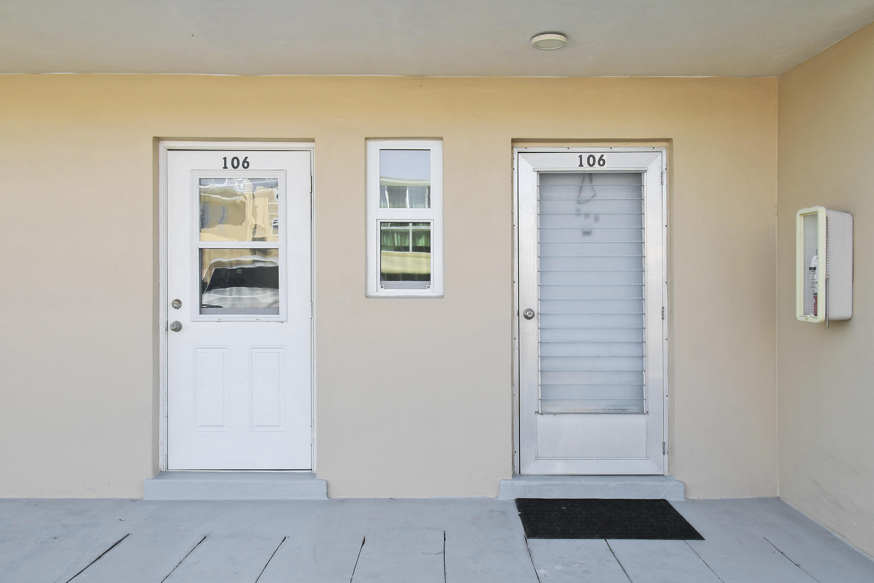 2121 Ne 1st Court 106, Boynton Beach, Palm Beach County, Florida - 2 Bedrooms  
2 Bathrooms - 