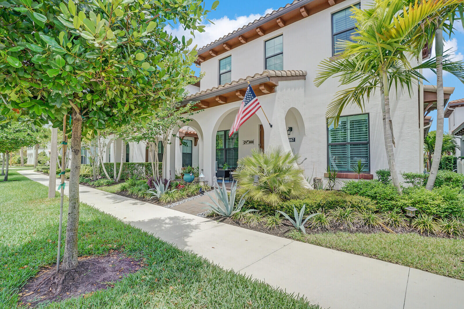 Property for Sale at 8067 Hobbes Way, Palm Beach Gardens, Palm Beach County, Florida - Bedrooms: 5 
Bathrooms: 4.5  - $1,699,900