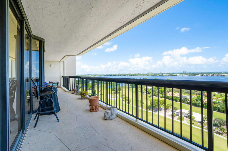 1900 Consulate Place 1702, West Palm Beach, Palm Beach County, Florida - 2 Bedrooms  
2 Bathrooms - 