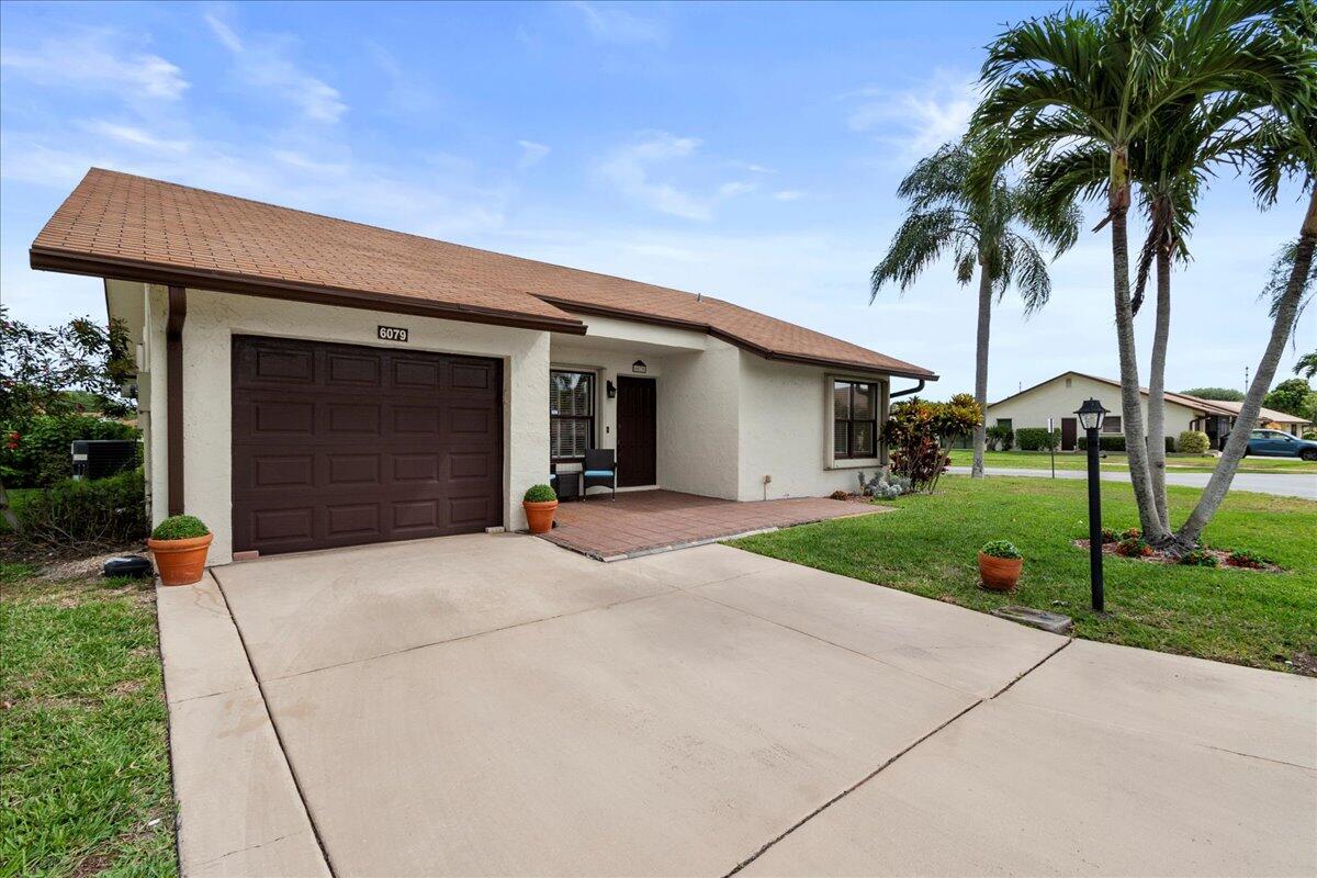 Property for Sale at 6079 Lakemont Circle, Greenacres, Palm Beach County, Florida - Bedrooms: 2 
Bathrooms: 2  - $339,000