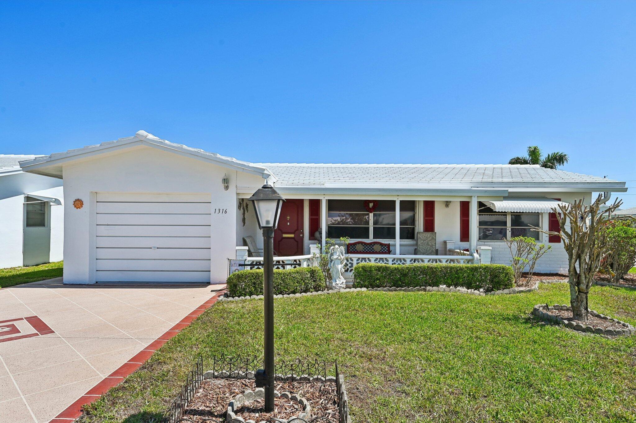 Property for Sale at 1316 Sw 22nd Street, Boynton Beach, Palm Beach County, Florida - Bedrooms: 2 
Bathrooms: 2  - $279,900