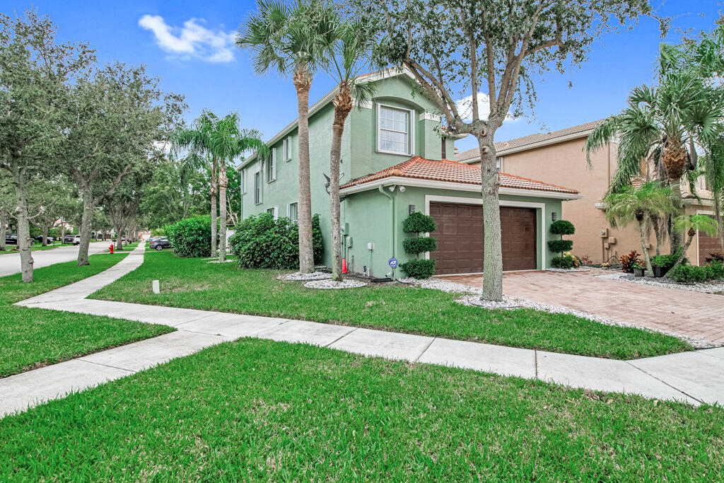 596 Calamint Point, Royal Palm Beach, Palm Beach County, Florida - 5 Bedrooms  
3 Bathrooms - 