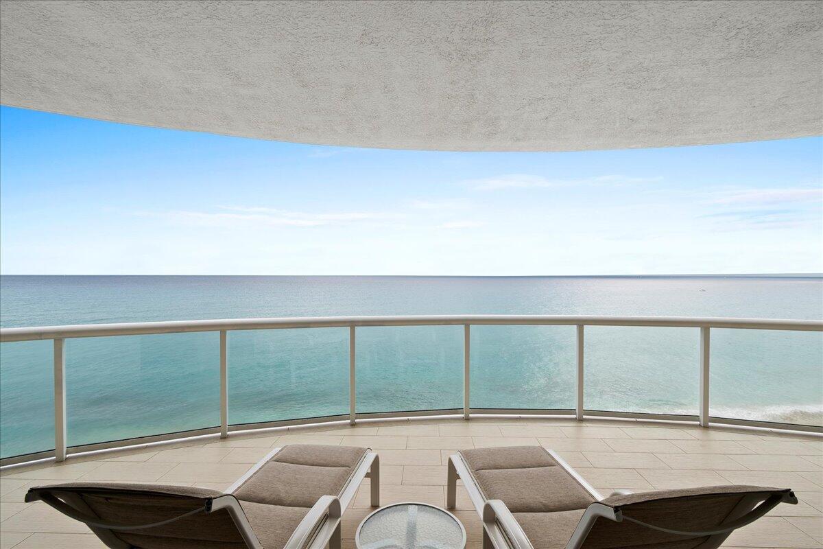 4600 N Ocean Drive 701, Singer Island, Palm Beach County, Florida - 3 Bedrooms  
3.5 Bathrooms - 