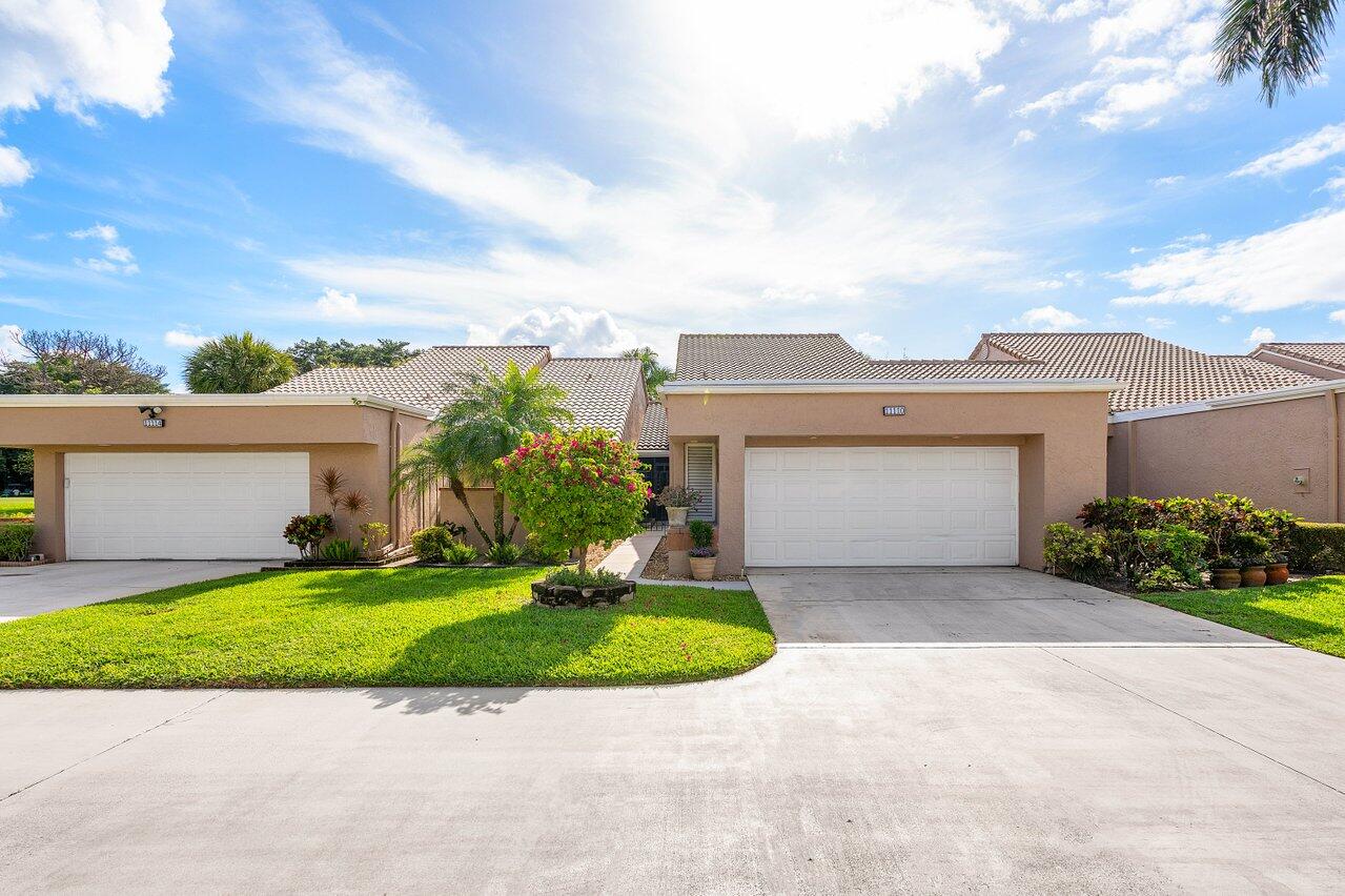 Property for Sale at 11110 Applegate Circle, Boynton Beach, Palm Beach County, Florida - Bedrooms: 3 
Bathrooms: 2  - $409,000