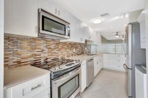 Property for Sale at 1131 Violet Terrace 104, Delray Beach, Palm Beach County, Florida - Bedrooms: 2 
Bathrooms: 2  - $240,000