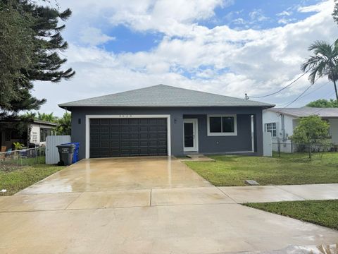 Photo of 5628 Flagler Street, Hollywood, FL 33023 (MLS # RX-11129549)