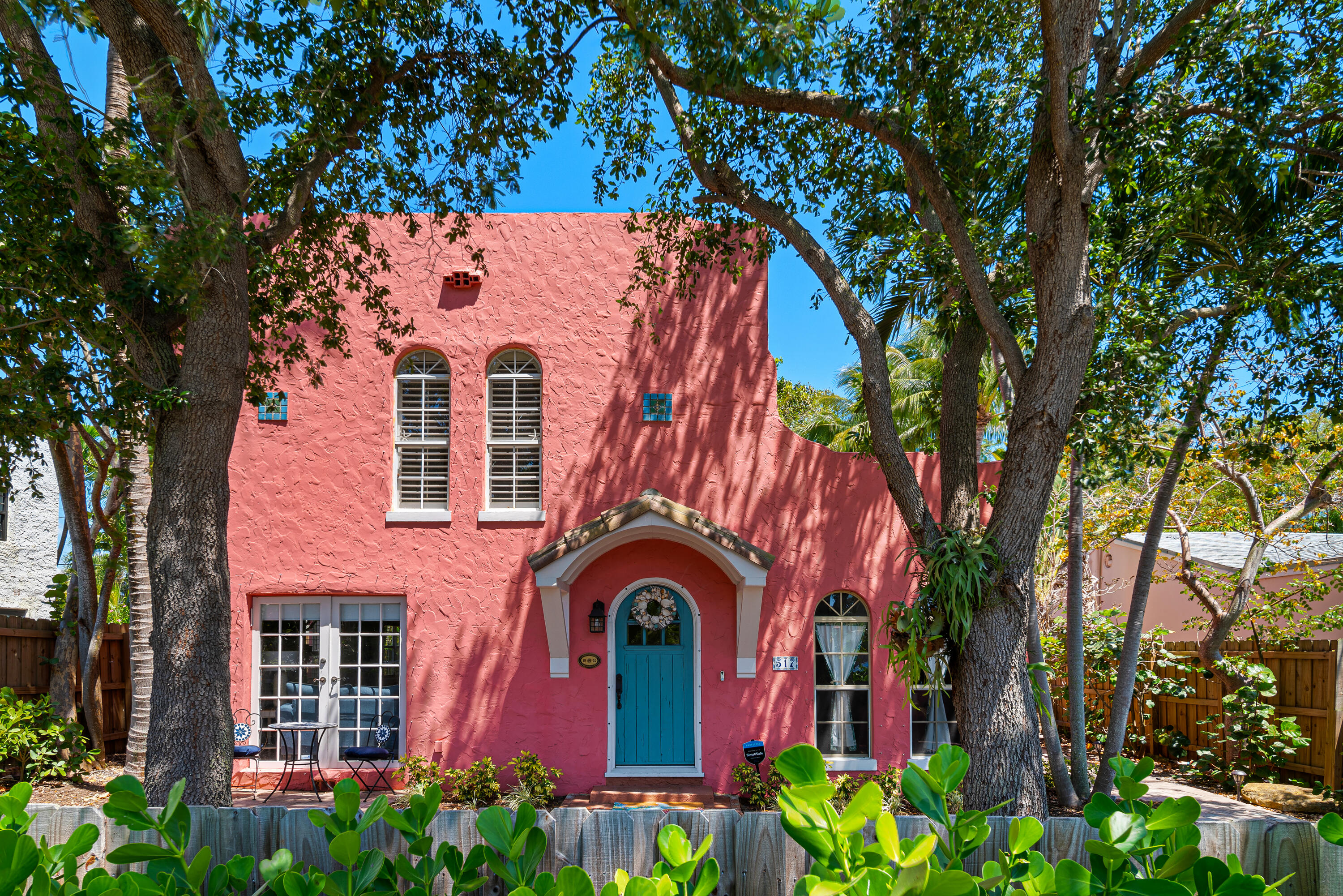 517 38th Street, West Palm Beach, Palm Beach County, Florida - 4 Bedrooms  
2 Bathrooms - 