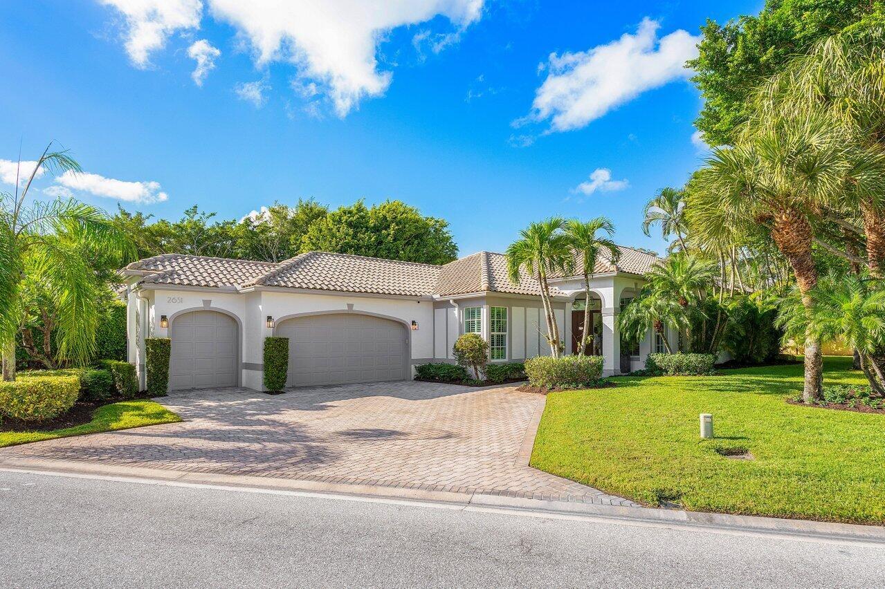 2651 Players Court, Wellington, Palm Beach County, Florida - 3 Bedrooms  
3.5 Bathrooms - 