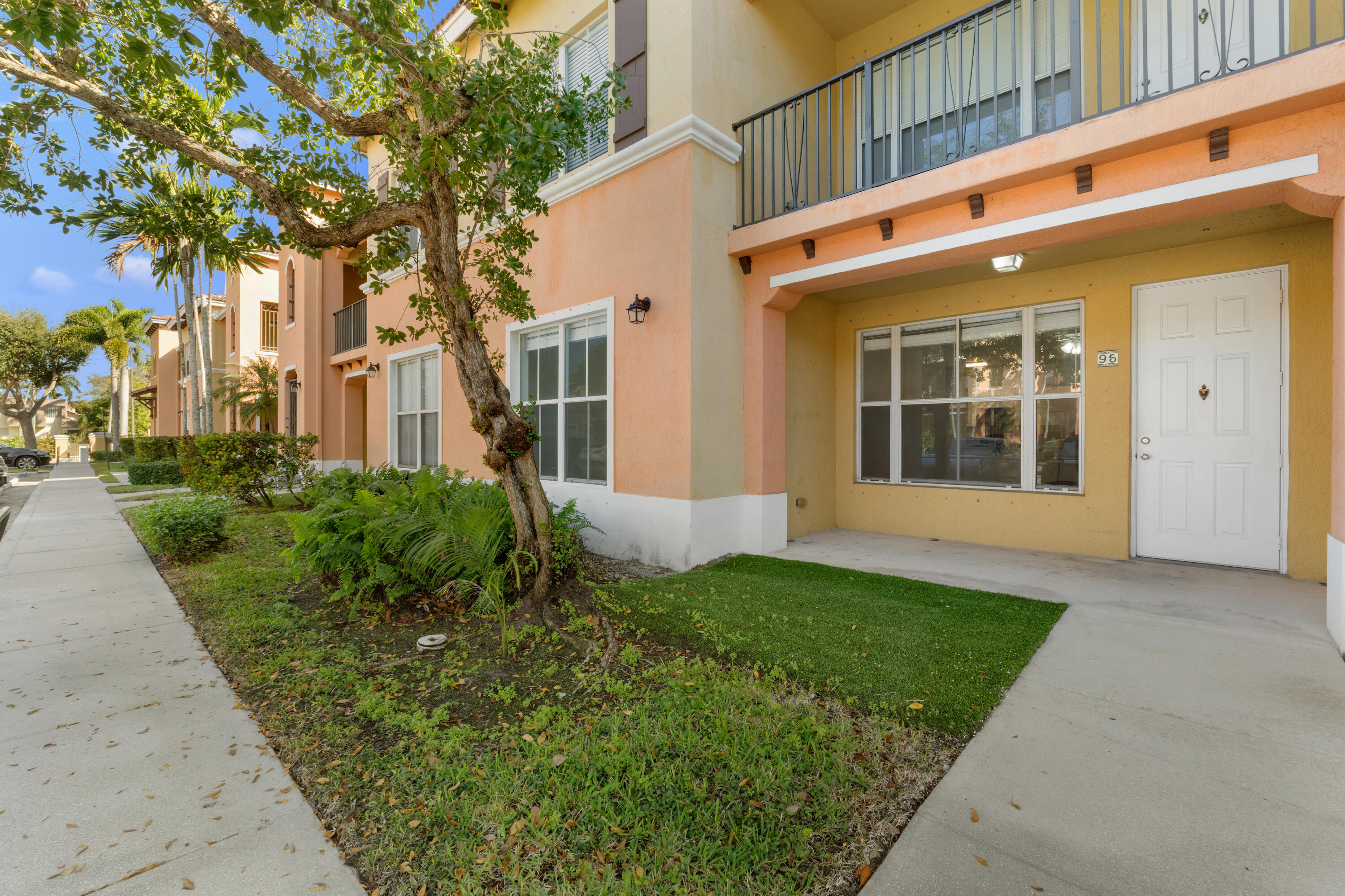 3565 Forest Hill Boulevard 95, Palm Springs, Miami-Dade County, Florida - 3 Bedrooms  
2 Bathrooms - 