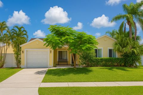Photo of 19010 Cloud Lake Circle, Boca Raton, FL 33496 (MLS # RX-11102144)