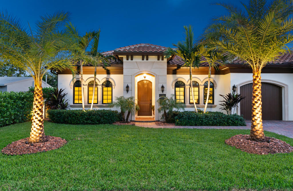 Photo 1 of 216 Summa Street, West Palm Beach, Florida, $1,895,000, Web #: 10704346