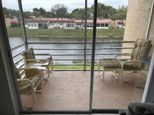 Property for Sale at 182 N Lake Frances Drive, West Palm Beach, Palm Beach County, Florida - Bedrooms: 2 
Bathrooms: 2  - $149,900