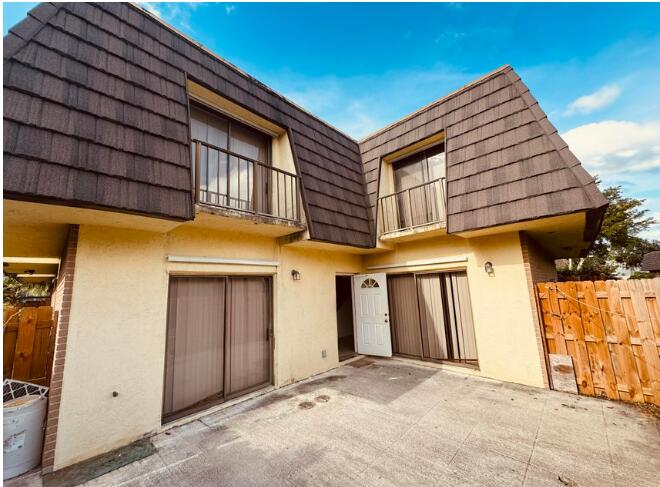 4626 Cherry Road, West Palm Beach, Palm Beach County, Florida - 3 Bedrooms  
2.5 Bathrooms - 