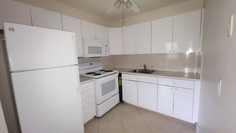Photo of 165 Canterbury G, West Palm Beach, FL 33417 (MLS # RX-11125675)
