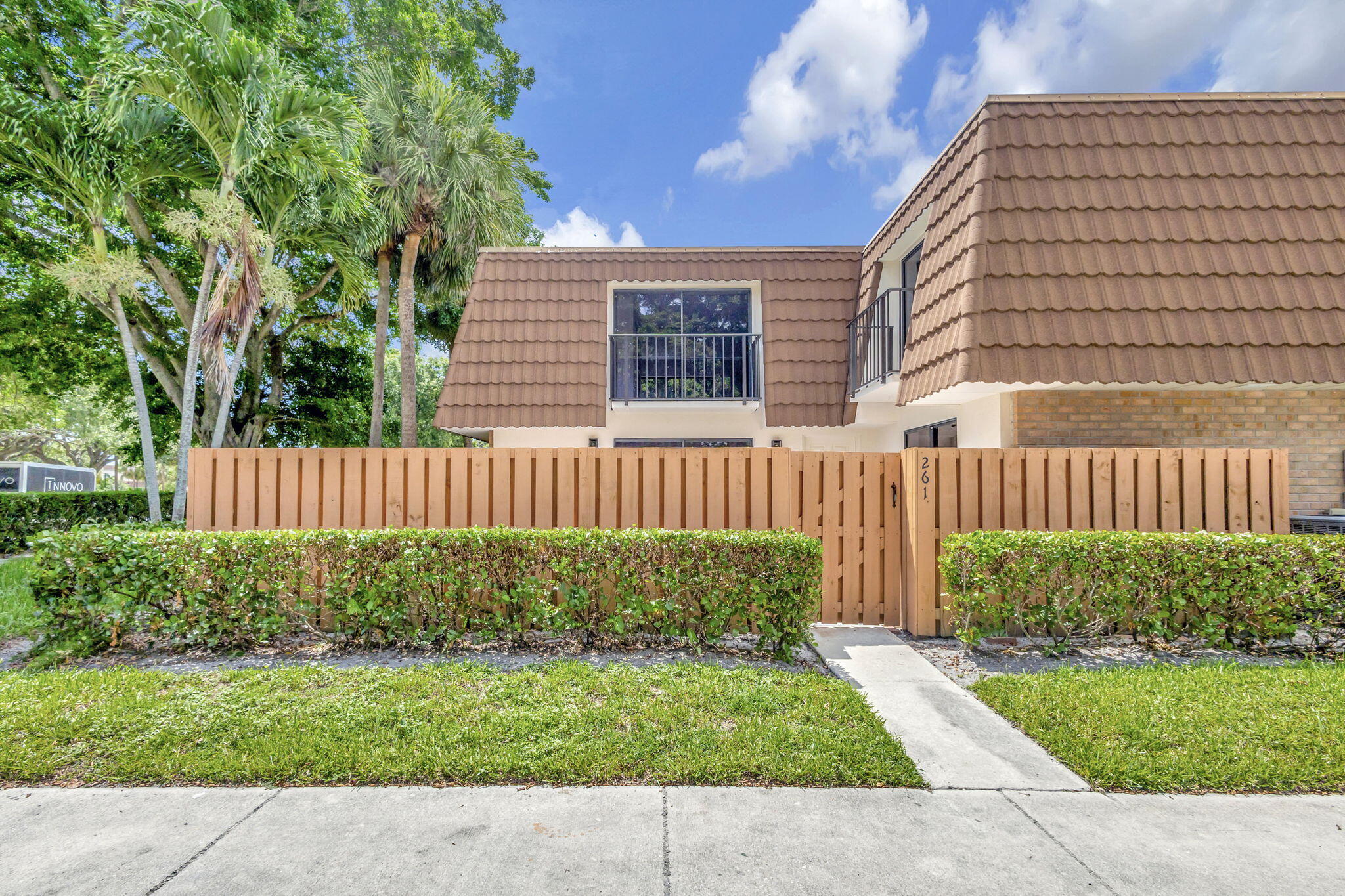 Property for Sale at 261 Charter Way, West Palm Beach, Palm Beach County, Florida - Bedrooms: 2 
Bathrooms: 2.5  - $310,000