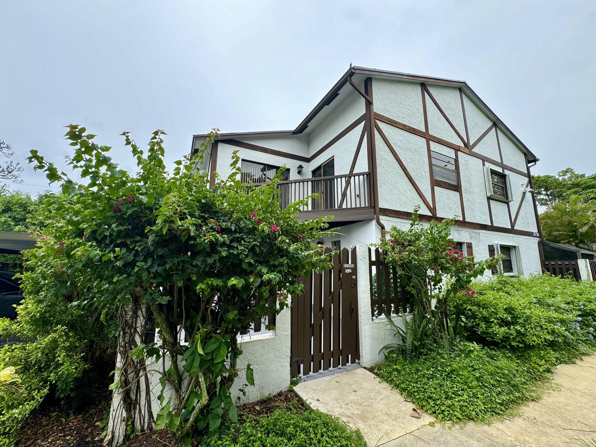 2430 Lena Lane, West Palm Beach, Palm Beach County, Florida - 2 Bedrooms  
2.5 Bathrooms - 