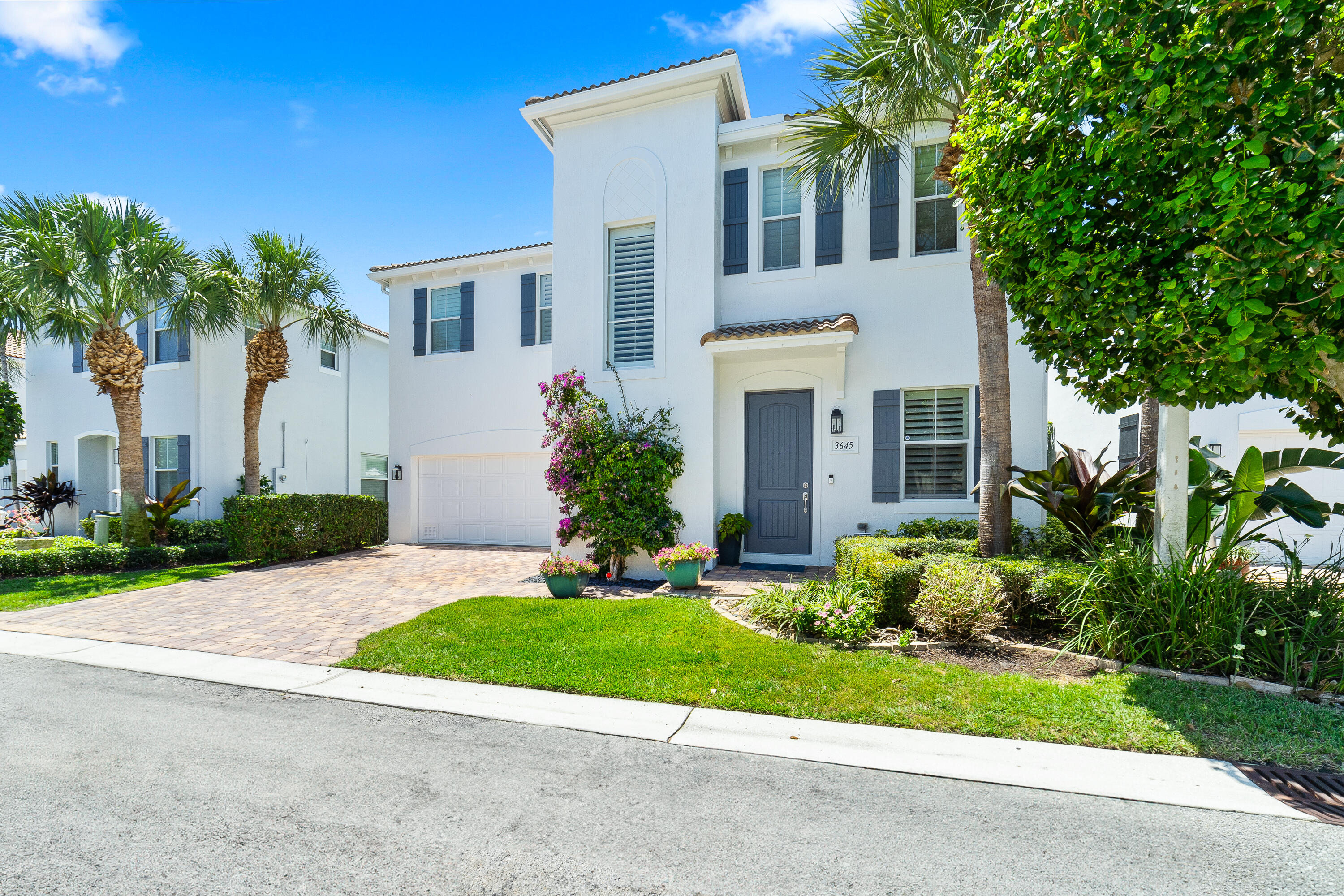 Property for Sale at 3645 Wolf Run Lane, Boynton Beach, Palm Beach County, Florida - Bedrooms: 3 
Bathrooms: 2.5  - $749,900