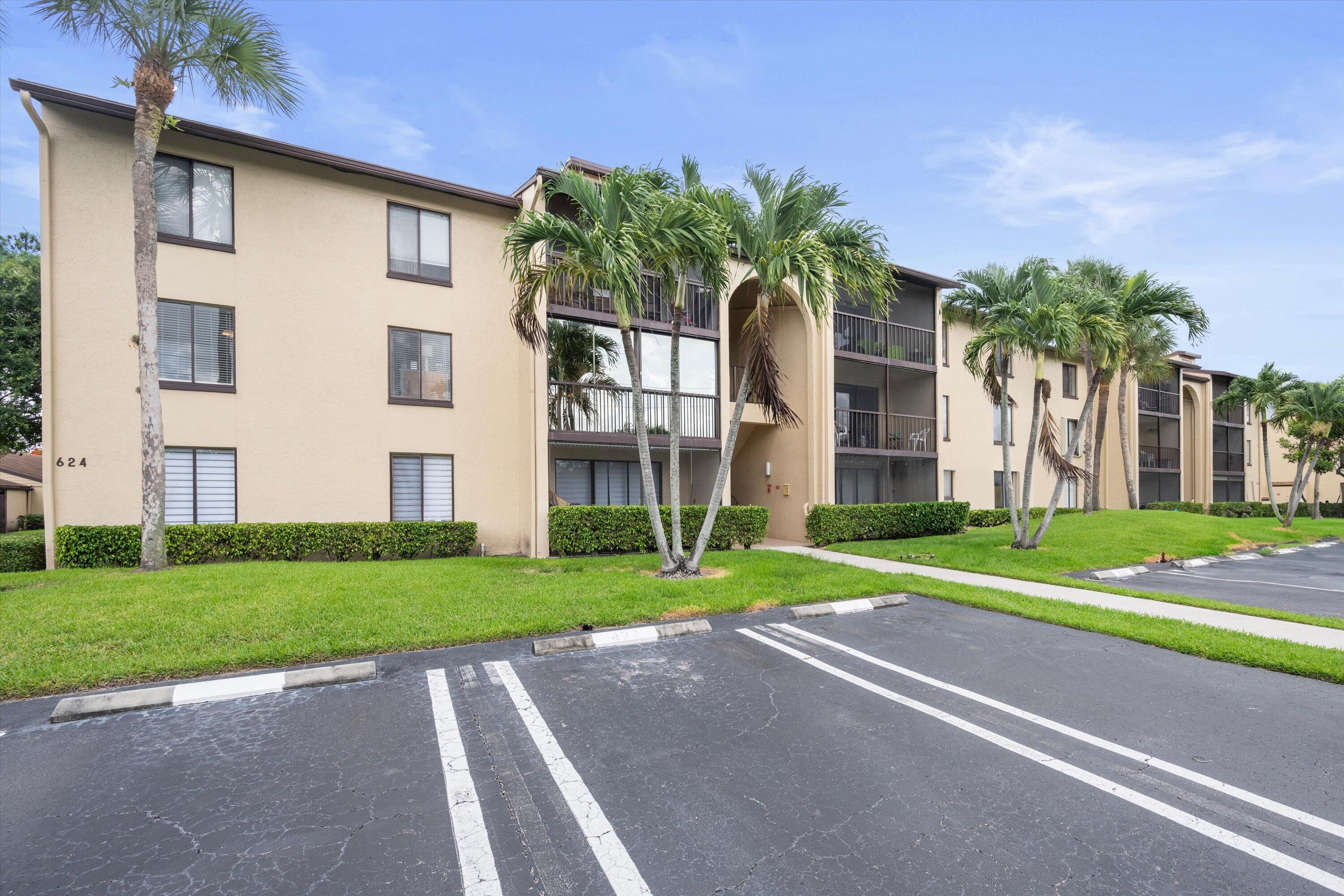 624 Sea Pine Way A2, Greenacres, Palm Beach County, Florida - 2 Bedrooms  
2 Bathrooms - 