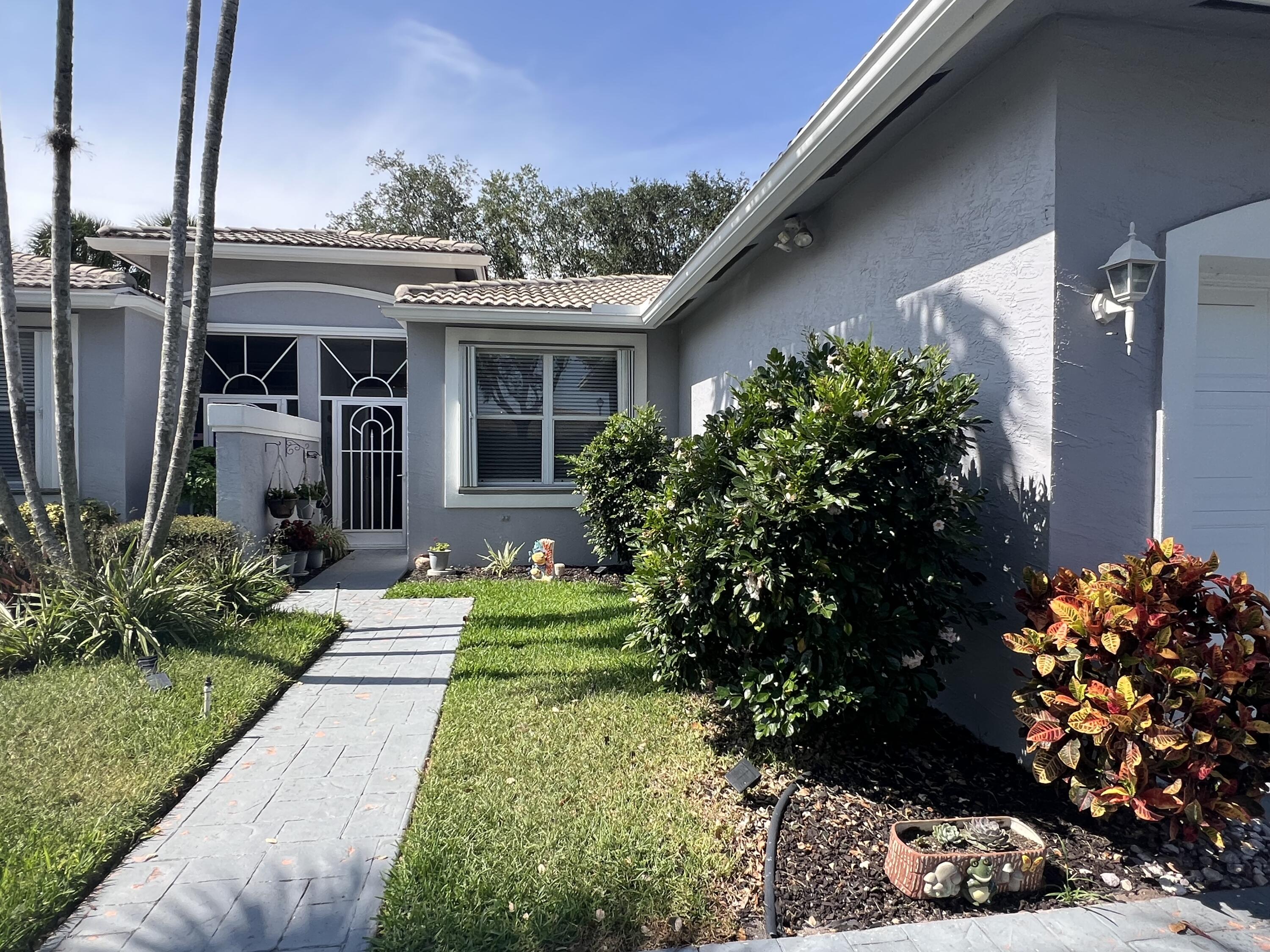 Property for Sale at 9875 Crescent View Drive, Boynton Beach, Palm Beach County, Florida - Bedrooms: 3 
Bathrooms: 2  - $379,999
