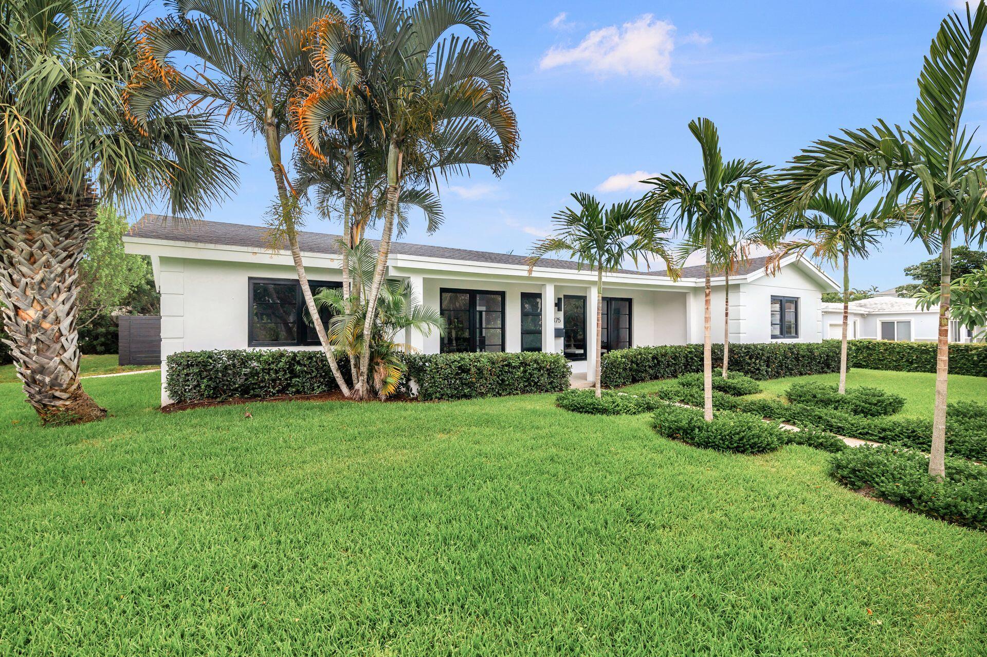 375 Valley Forge Road, West Palm Beach, Palm Beach County, Florida - 4 Bedrooms  
4 Bathrooms - 