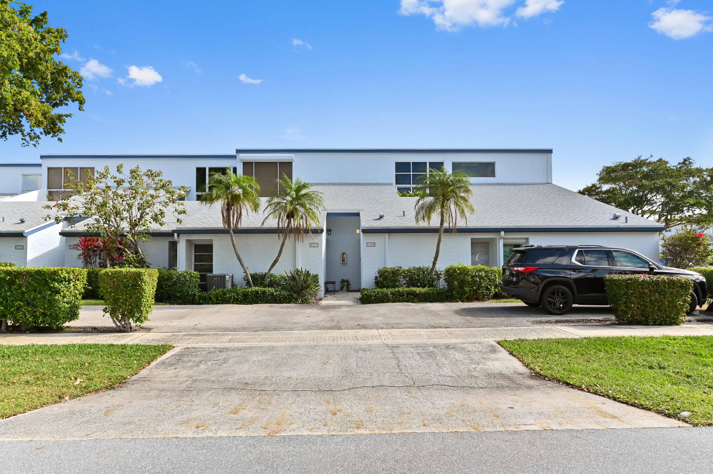 Property for Sale at 118 Castlewood Drive 128, North Palm Beach, Miami-Dade County, Florida - Bedrooms: 2 
Bathrooms: 2  - $339,000