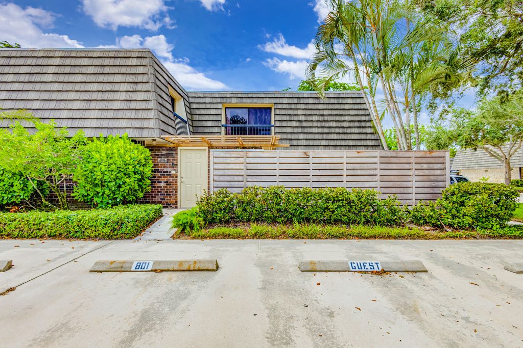 Photo of 801 8th Ter Terrace, Palm Beach Gardens, FL 33418 (MLS # RX-11012805)