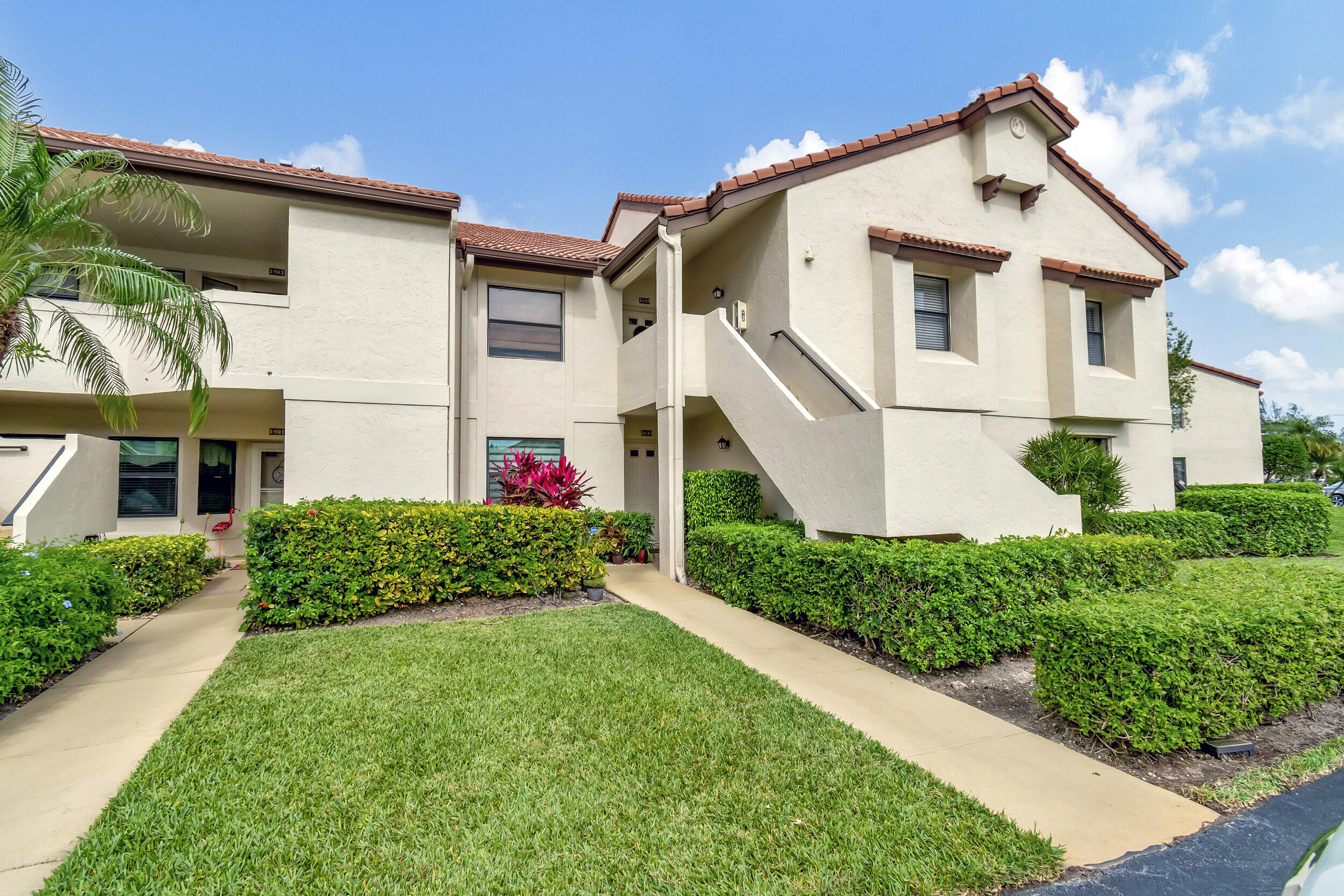 Property for Sale at 5897 Parkwalk Drive, Boynton Beach, Palm Beach County, Florida - Bedrooms: 3 
Bathrooms: 2  - $285,000